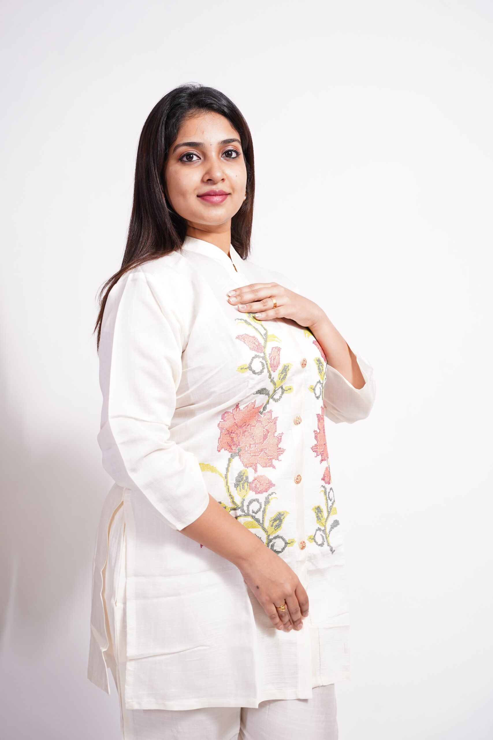 elegant white kurti set 3 elegant white kurti full hand set